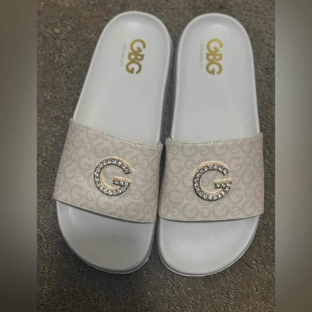 Women’s Slides